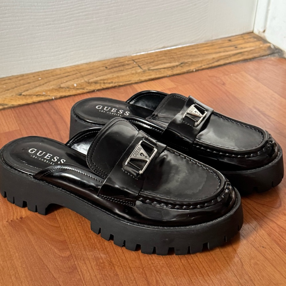 GUESS Women’s Black Loafers